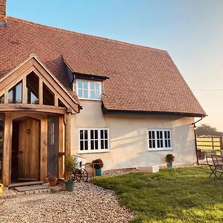 2 Beds & Living In Our Idyllic Country Cottage ベドフォード エクステリア 写真