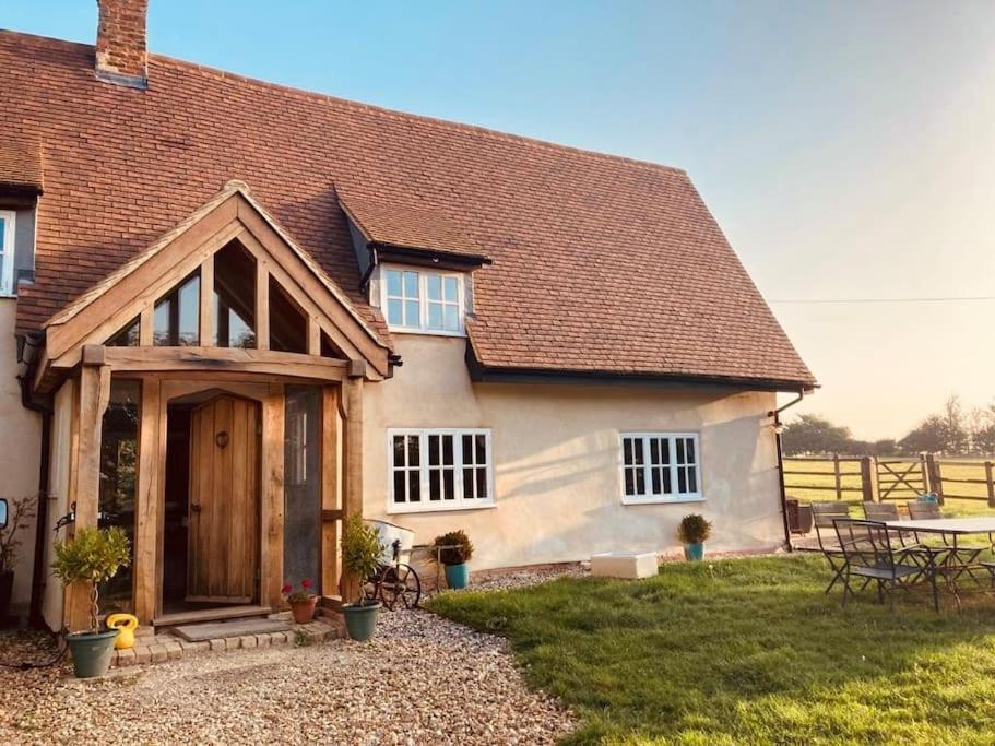 2 Beds & Living In Our Idyllic Country Cottage ベドフォード エクステリア 写真